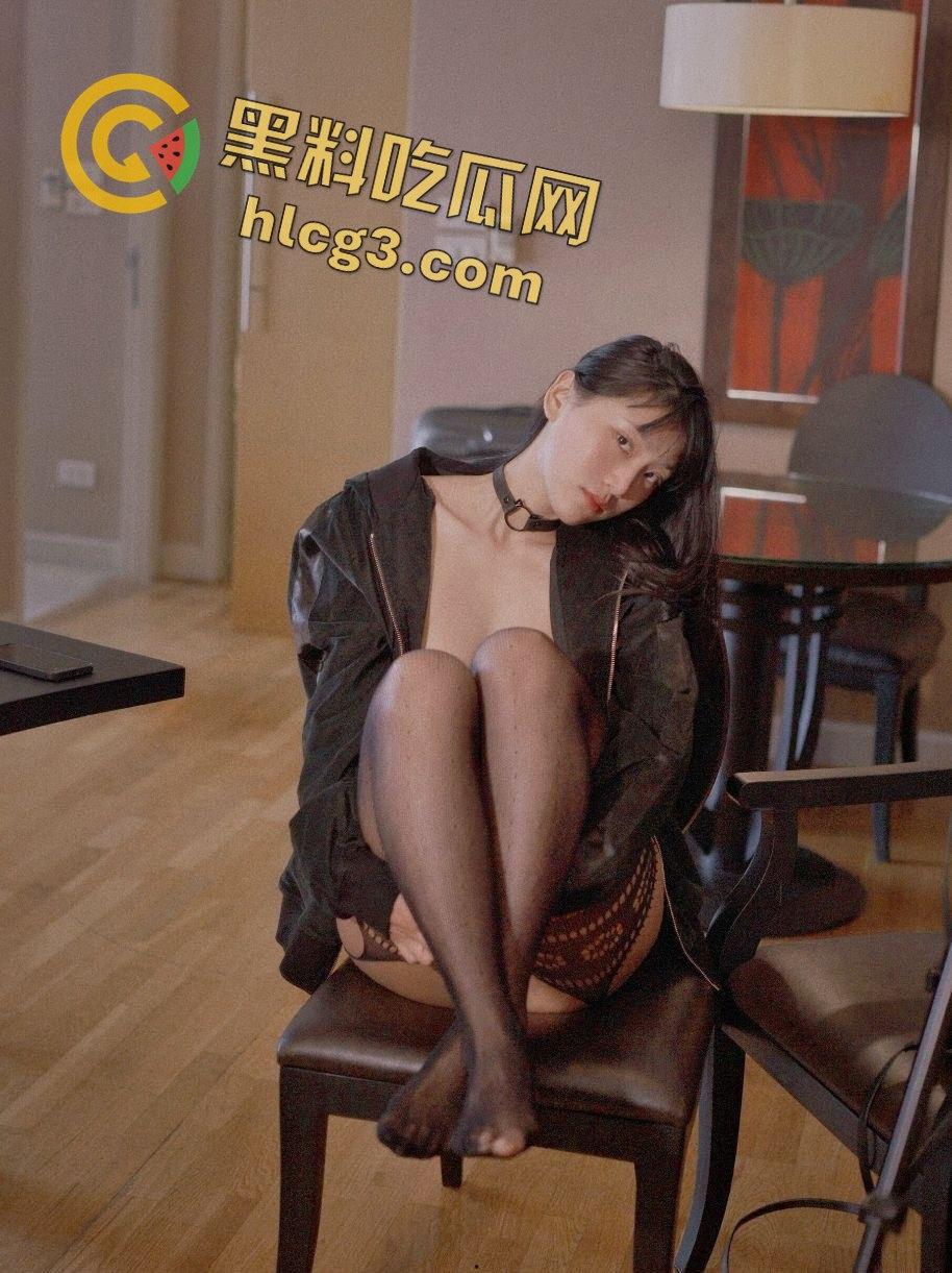 P站华裔顶流『刘玥』与黑人顶级黑白配！房租压力下海成名！没想一炮而红成为顶流-11