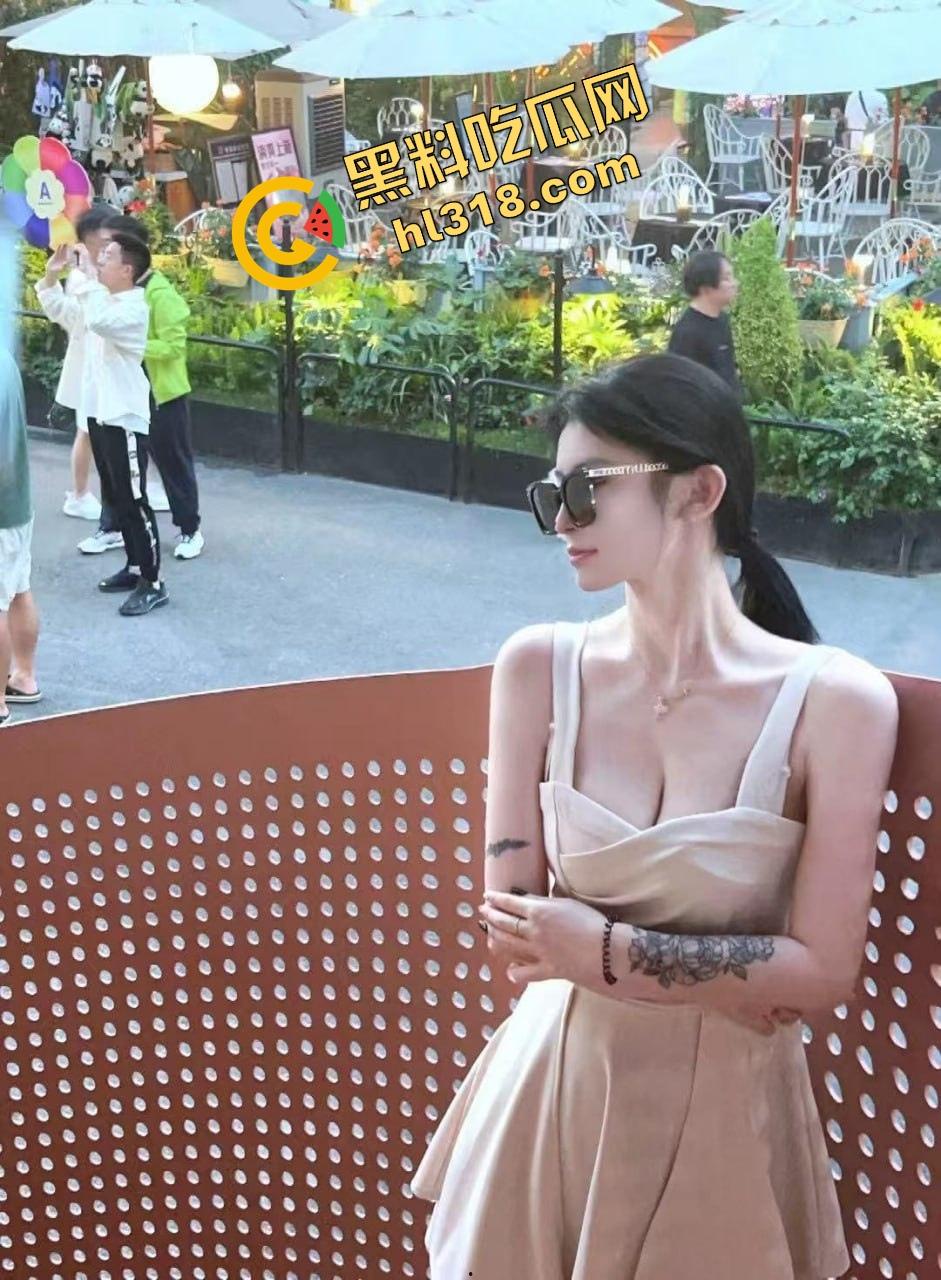 大奶纹身少妇偷情玩花样,床上让小伙边操边打电话给老公,娇喘偷情求别太猛,刺激的一批!-3