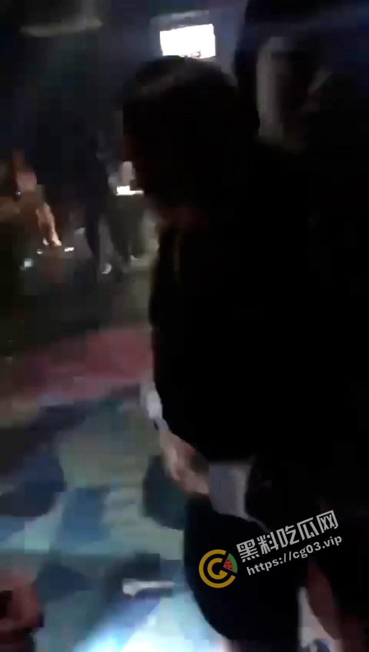 香港 mk妹 00后 公然在包厢里开毒趴 上头后摇头晃脑神智不清 ins账号被扒出-6