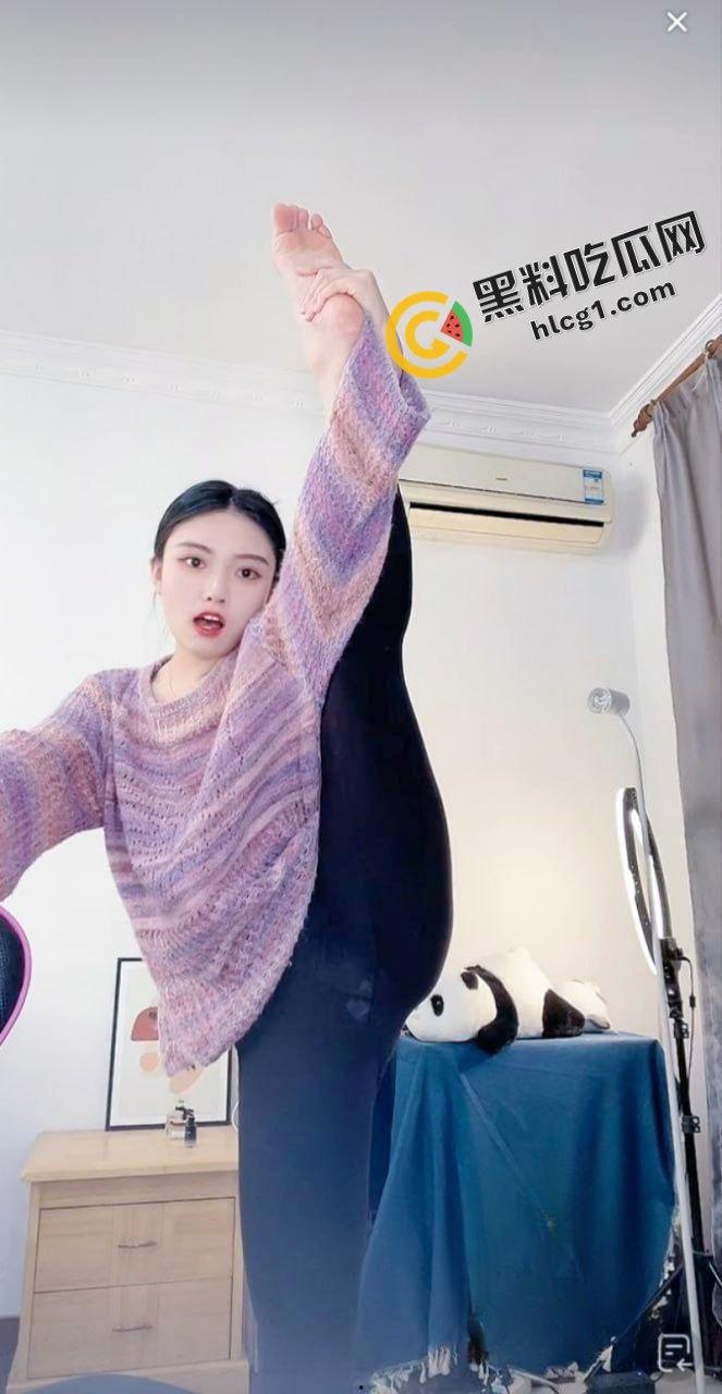 抖音舞蹈女老师『乐乐锤』直播玩反差 刷礼物回关发小视频 被大哥曝光-6