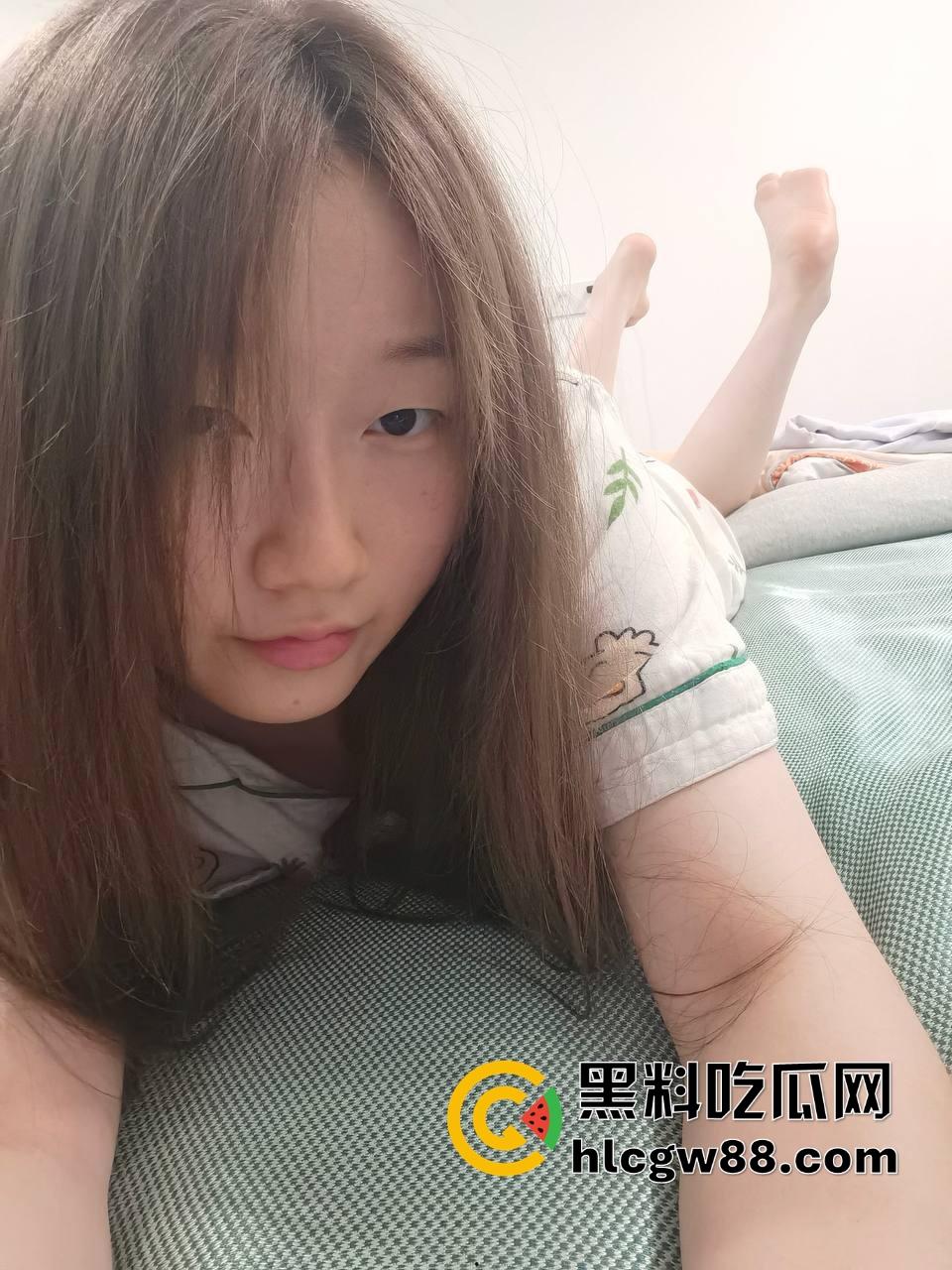 图书馆认识的学姐【宋怡】私下竟是骚浪母狗,背着男友开房放纵,被操到浪叫只求爽,不走心只走肾!-1