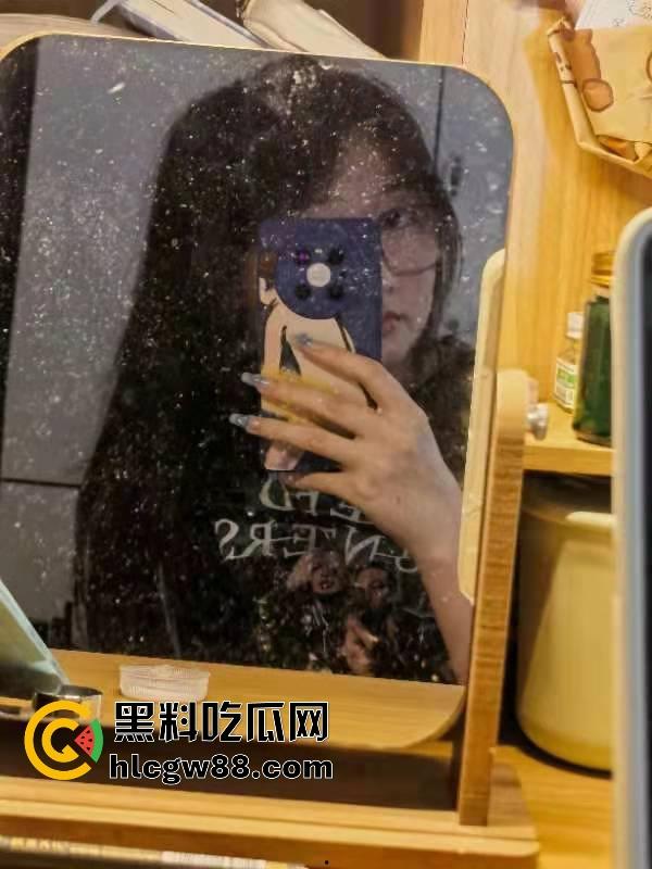 图书馆认识的学姐【宋怡】私下竟是骚浪母狗,背着男友开房放纵,被操到浪叫只求爽,不走心只走肾!-4