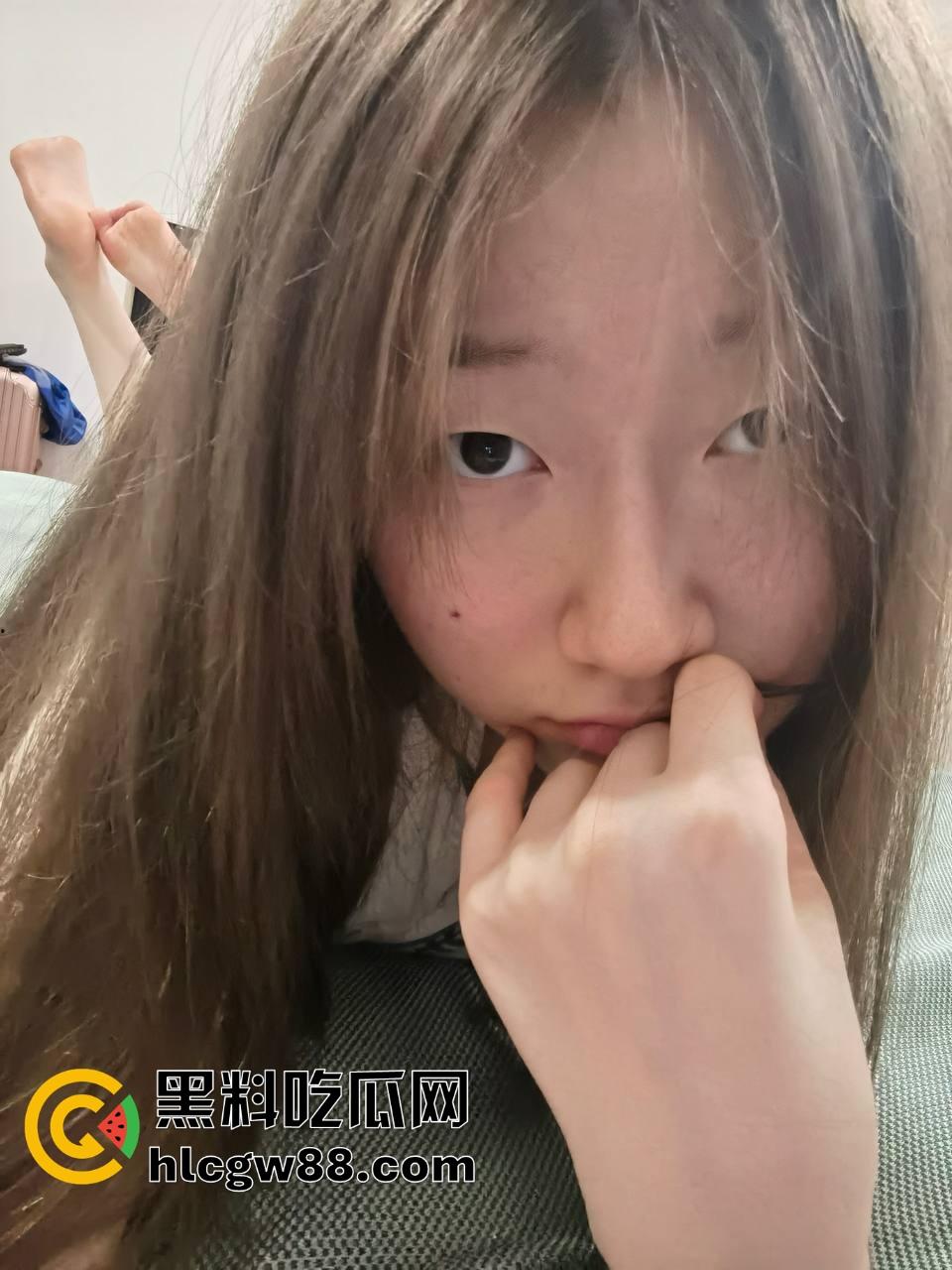 图书馆认识的学姐【宋怡】私下竟是骚浪母狗,背着男友开房放纵,被操到浪叫只求爽,不走心只走肾!-5