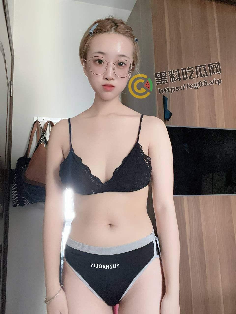 重庆涪陵区母狗何雯婕 被金主爸爸包养网调  去外面偷吃被金主发现将其曝光-9