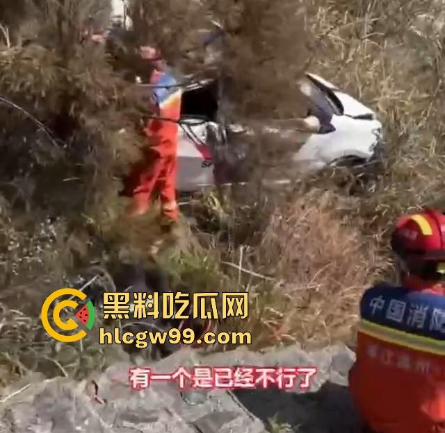 车技不过关少走云贵川，温州天真道观附近私家车坠崖，事故原因仍在进一步核实中。-3