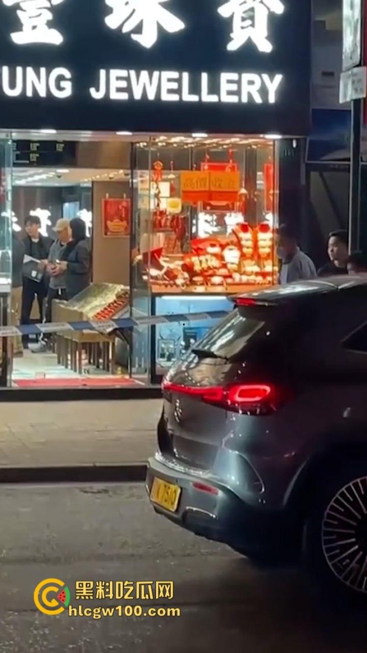 开宝马抢金铺?香港上水南丰珠宝 遭4名外籍蒙面歹徒洗劫 现场视频实拍曝光!-9