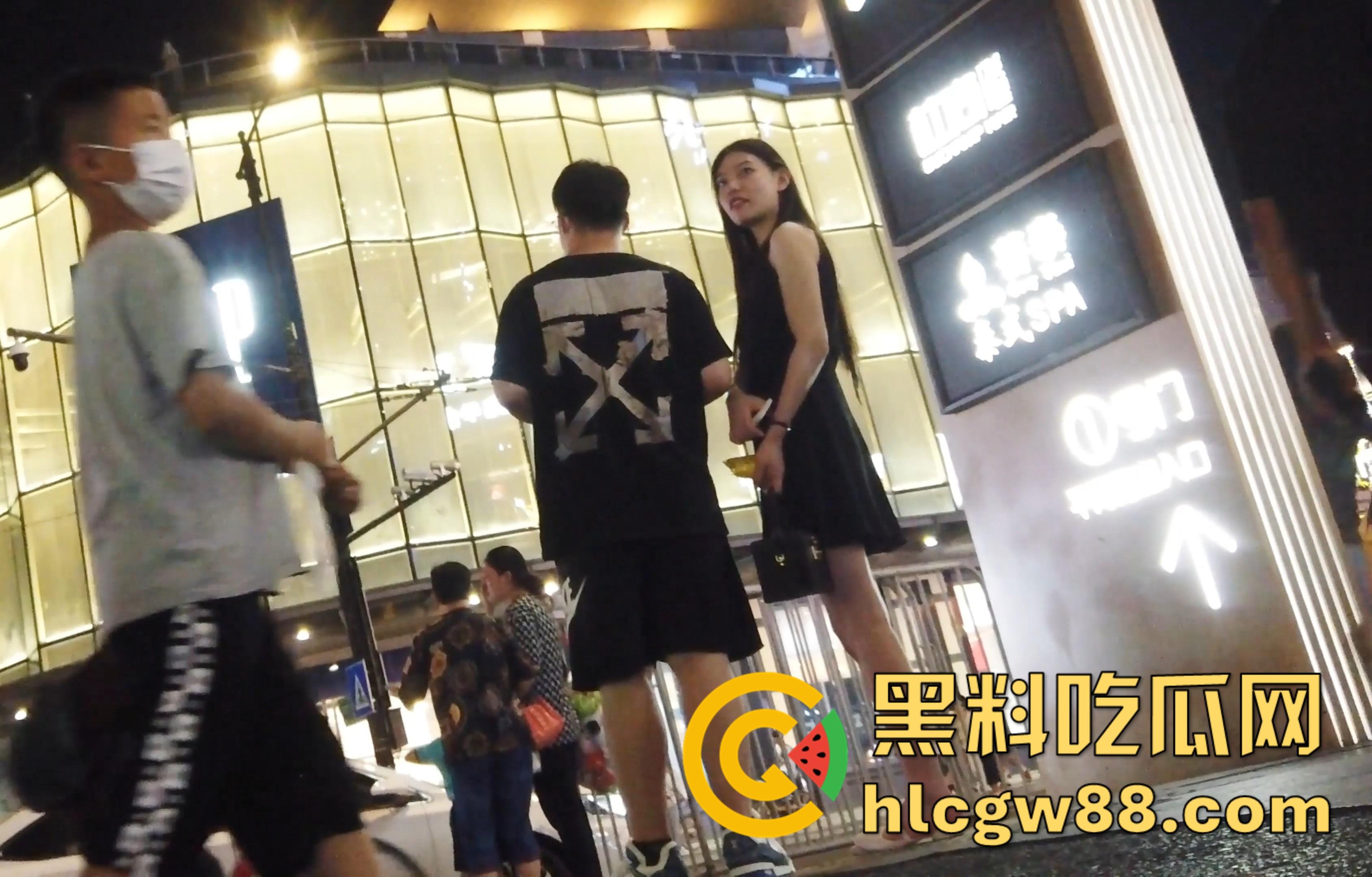 厕抄底大神商场偷拍,洛丽塔JK裙学妹,各种裙底风光,这丁字裤也太骚了,各种户型美穴应有尽有!-3