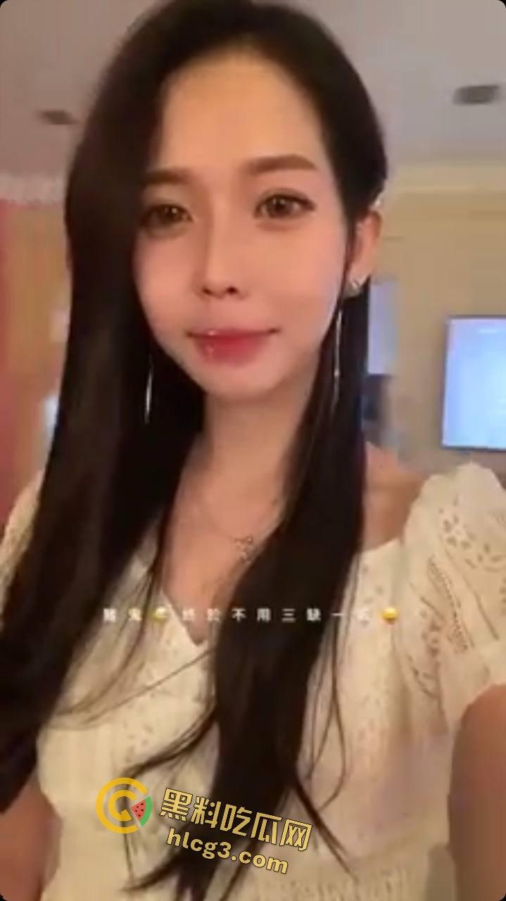 神颜台妹【Vivian Lee】前任报复性爱视频曝光，内射精液流出令人震撼！-6