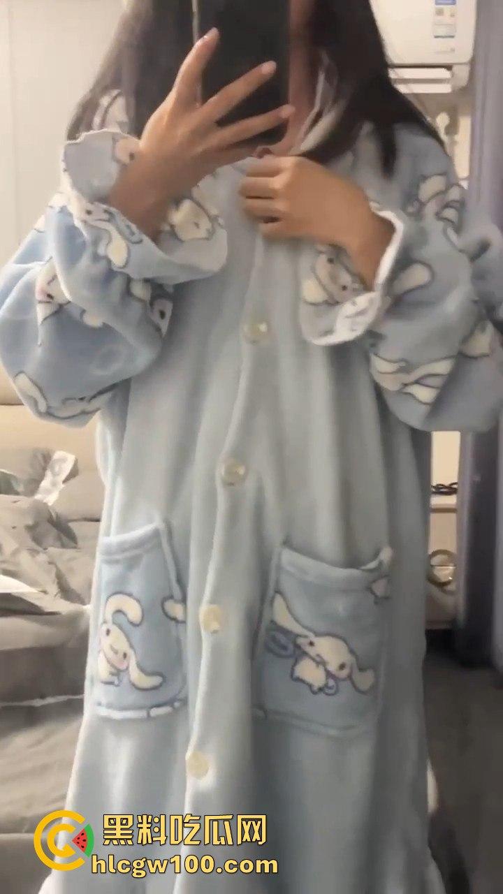 厦门大学清纯学生【林惠】自慰视频流出,微博【GNOHZY_】反差母狗道具自慰玩到失控!-5