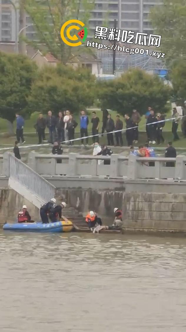 江苏妙龄女孩跳河事件!跳之前还在看手机等渣男消息 最后绝望跃下 现场视频流出-5