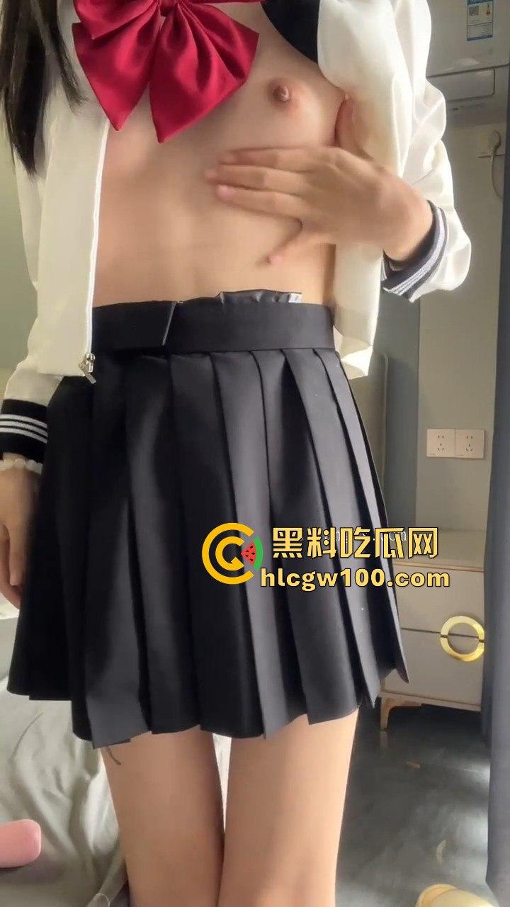 厦门大学清纯学生【林惠】自慰视频流出,微博【GNOHZY_】反差母狗道具自慰玩到失控!-12