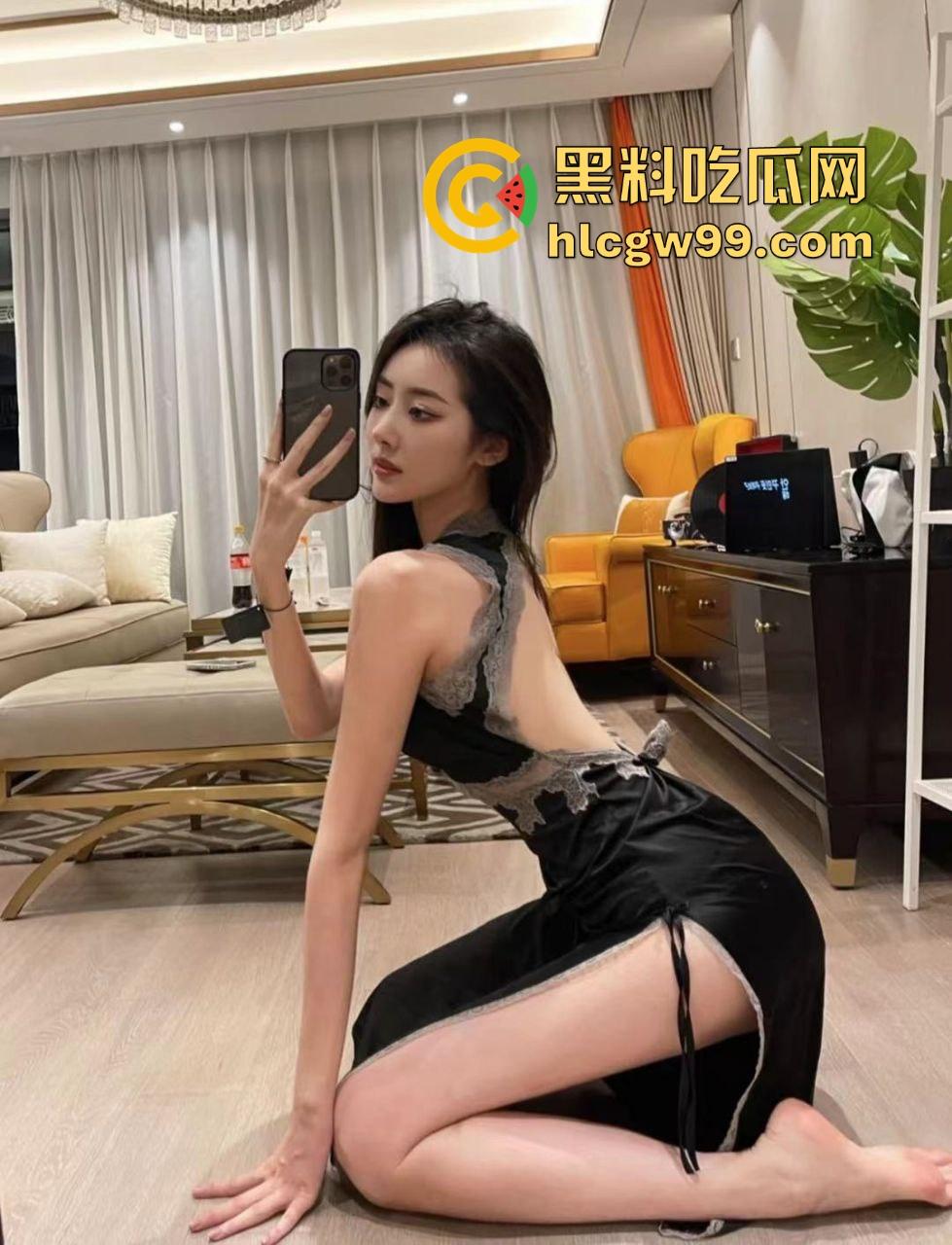 拼多多玩法进KTV,众筹重金拿下骚货公主,只因不穿内裤直接被带走,酒店轮流爆肏一夜,全场射到天亮!-4