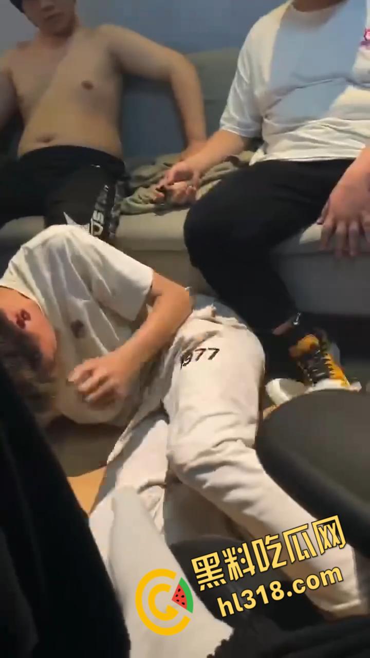 造谣女设局仙人跳,约男子酒店打炮,不料开门遭壮汉围殴暴揍,又是一个精虫上脑的蠢货 !-10