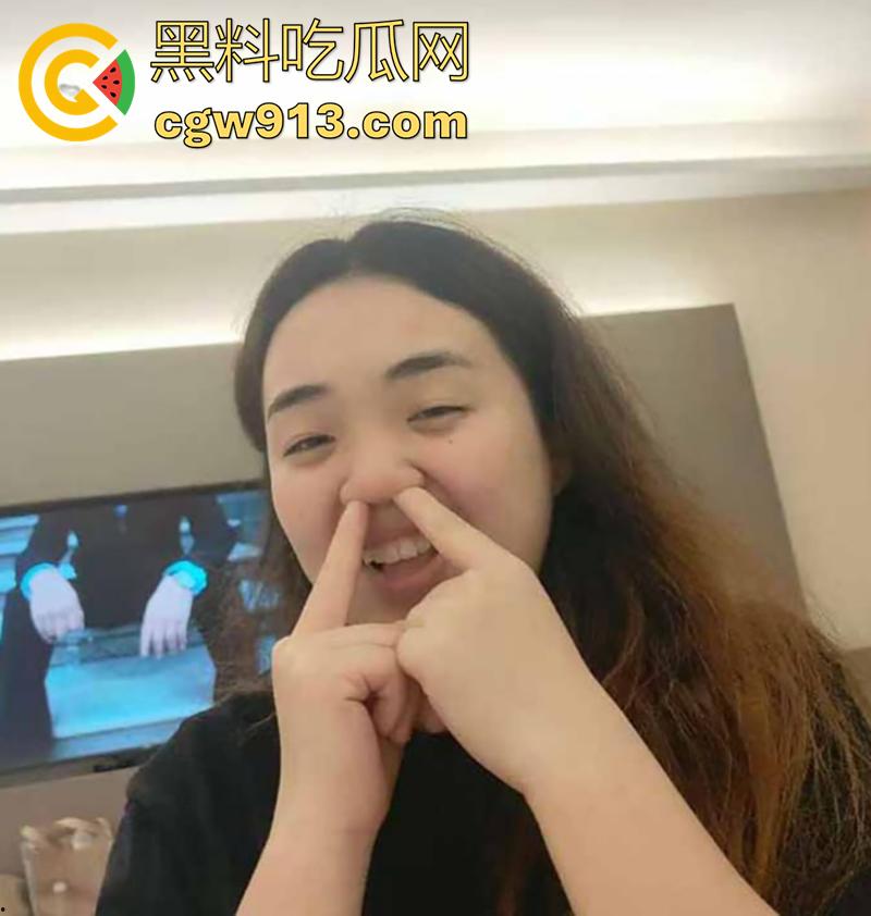 大连民族大学巨乳学生妹【李岫烔】背着男友频繁出轨,被SM调教为精盆,圆润大奶子被操到起飞!-4