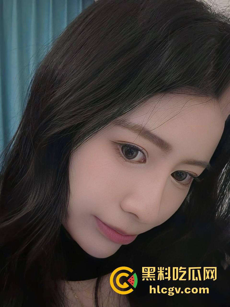 上海绿奴自爆极品骚妻!丝袜长腿撩到极致在线求单男!主动掰开骚穴邀单男干到爽!-21