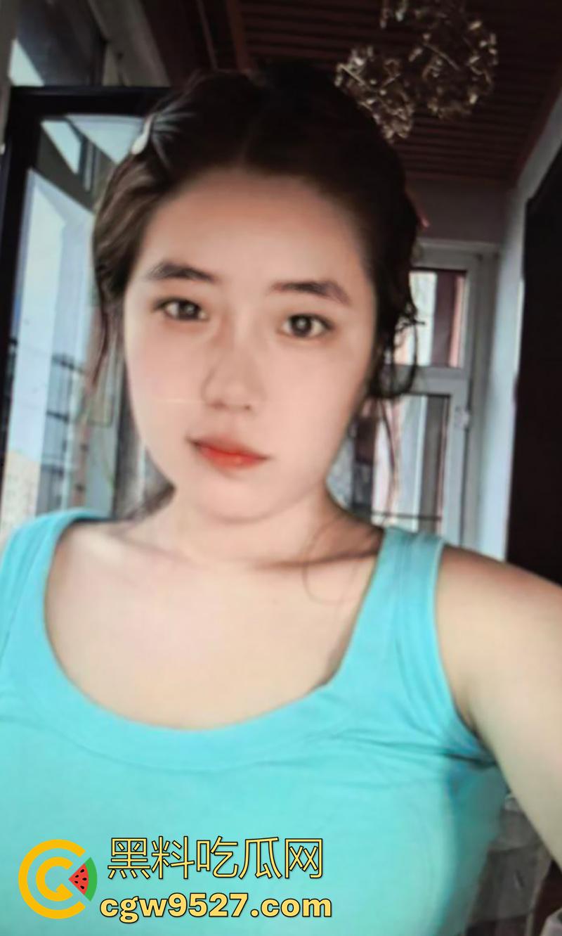 鞍山师范学院校花【刘雅慧】,高颜值巨乳尤物,白天女神晚上母狗,沦为富二代玩物,激情调教口交喷射!-5