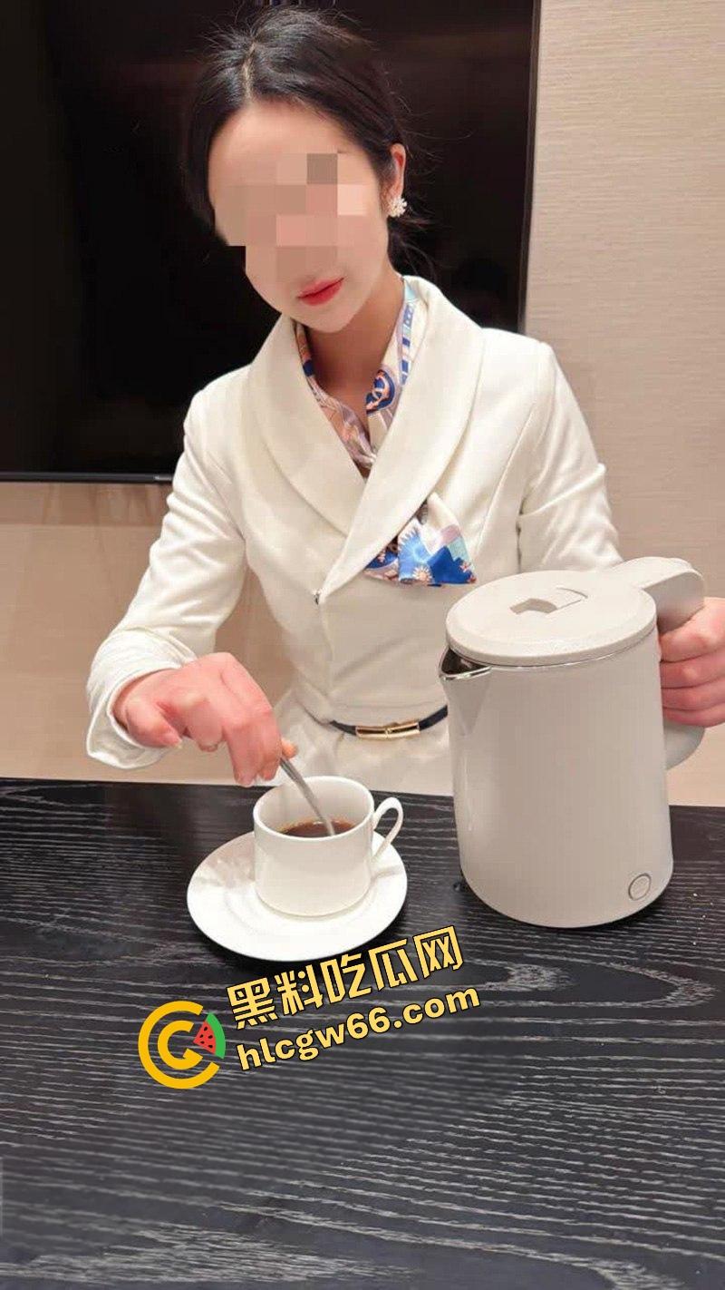 海角乱伦猛神女神节接亲姐下班爆菊狂射,御姐正装掩不住骚魂,嫩后庭喷水操成母狗样!-5