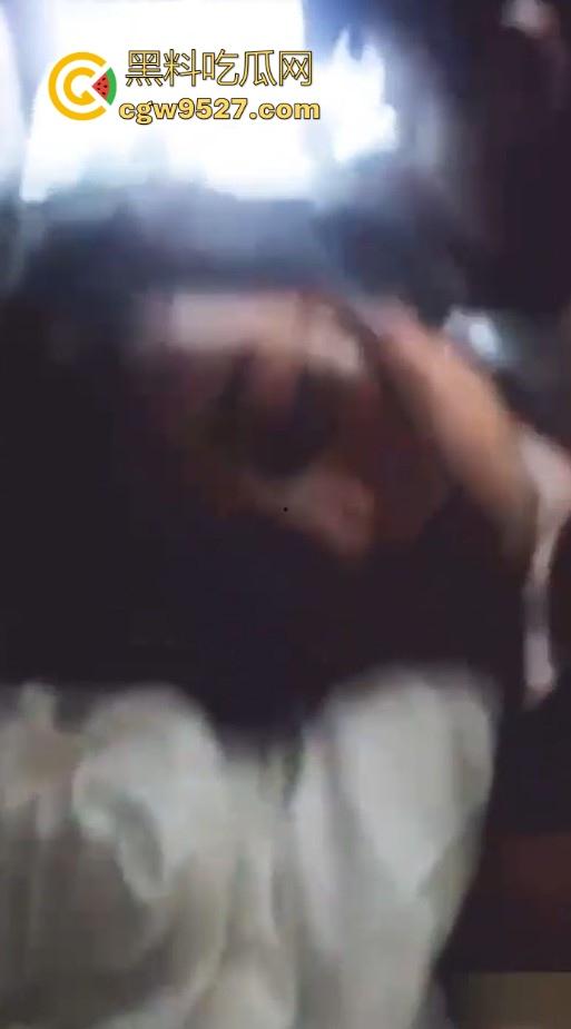 瓦邦勐波县醉酒妹子遭男友下药喊好友迷奸，6人轮番实施强奸，把自己的女友下药送给兄弟狂操，绿帽奴？-8