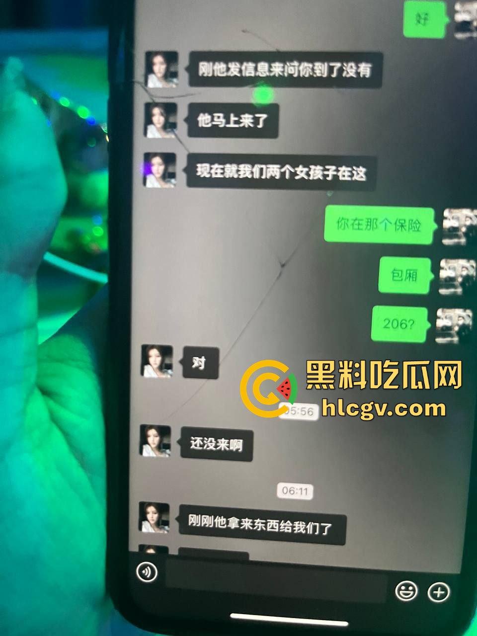 湖南高颜值御姐『李雪』偷情翻车!勾引孕妇老公被正妻抓奸,事后装纯结果爆出是个饥渴小骚逼!-4