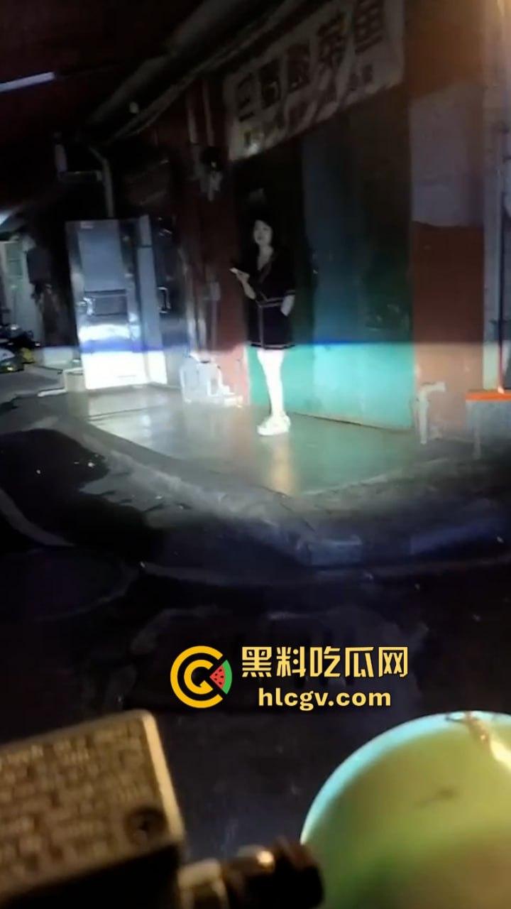 高质量站街女堪比漫展现场 JK萌妹性感御姐 风格各异 给钱就能睡-3