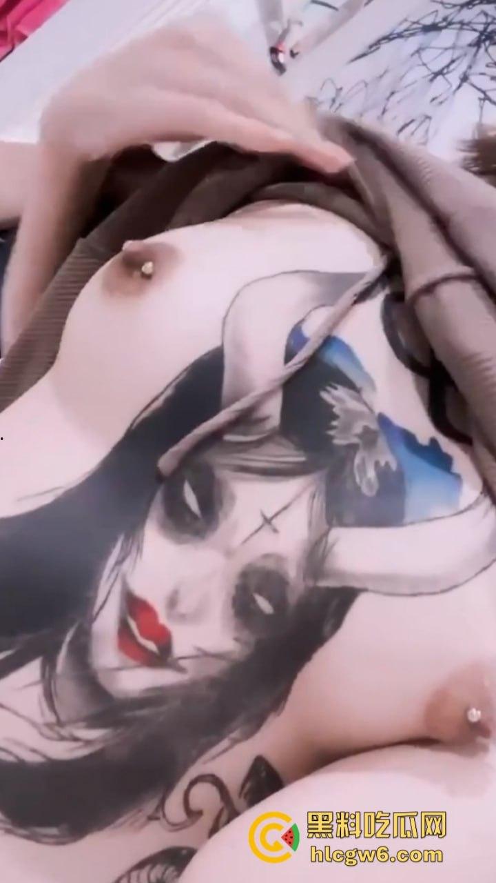 高颜值网黄鬼头纹身妹【诺依】性爱私拍流出 馒头粉穴猛套肉棒 金主舌尖挑逗玉乳!-8