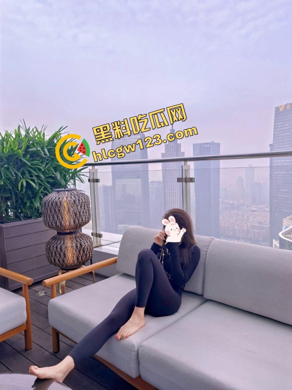 天津最野绿帽哥开放婚姻组团放妻,母狗团户外露出轮干单男,共享老婆新玩法?-20