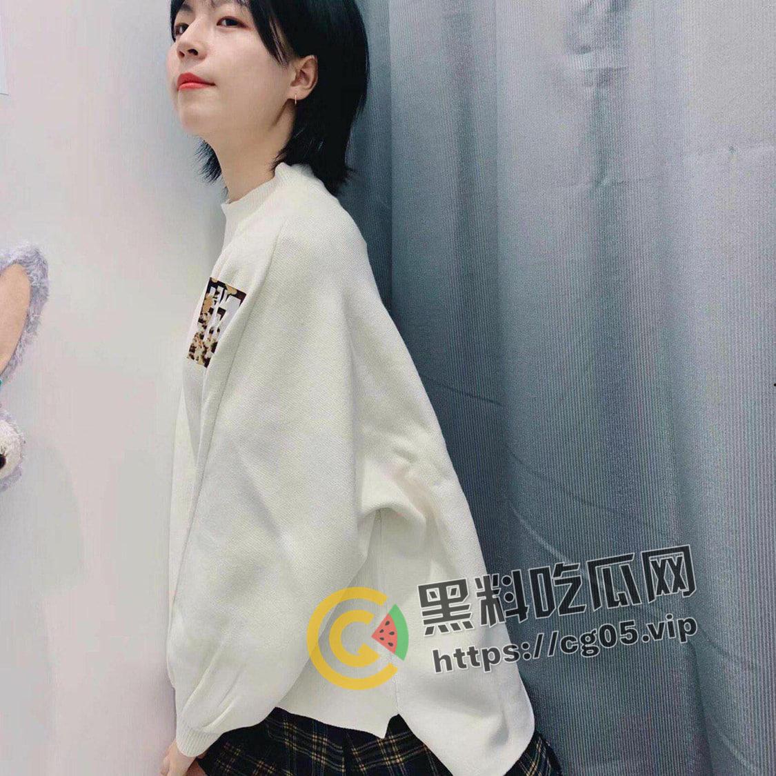 厦门大学反差婊！日常生活清纯无比  一到床上骚到没边 穿上黑丝就是干 触及灵魂的浪叫-3