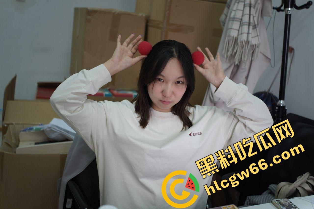 毕业实习母狗『小芸』处女开苞被调教成贱穴精喷机,白天写日报晚上掰腿求干,口吐白沫翻白眼像中邪!-16