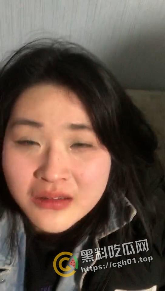 精神小伙版捉奸！暴揍狗男女 女的还是个小坦克 真佩服学弟冒着被揍得风险开坦克-7