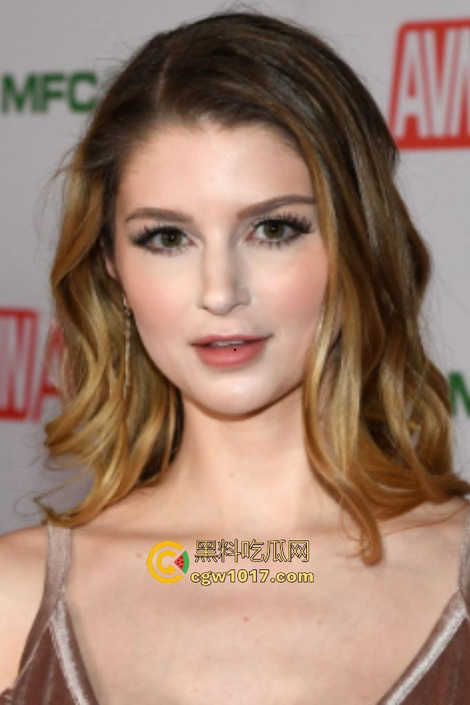 欧美金发巨乳少妇【Bunny Colby】，丈夫同意下偷情，翘臀后入被猛男巨屌狂捅，笑着享受乳交射浓精！-1