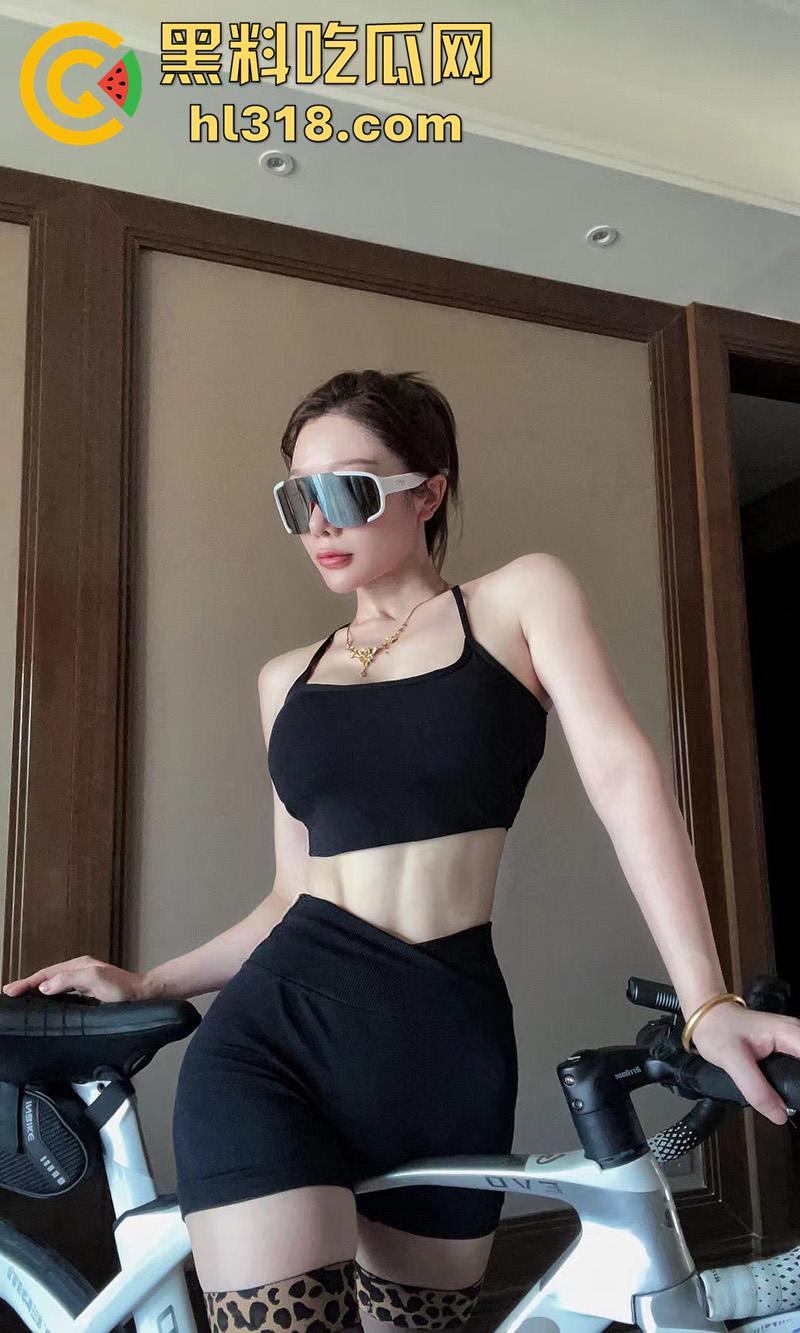 骑行圈果然乱啊，抖音骑行博主【黄阿玛】，15万粉御姐网红，巨乳傲人翘臀饱满，和土豪一对一视频流出！-3