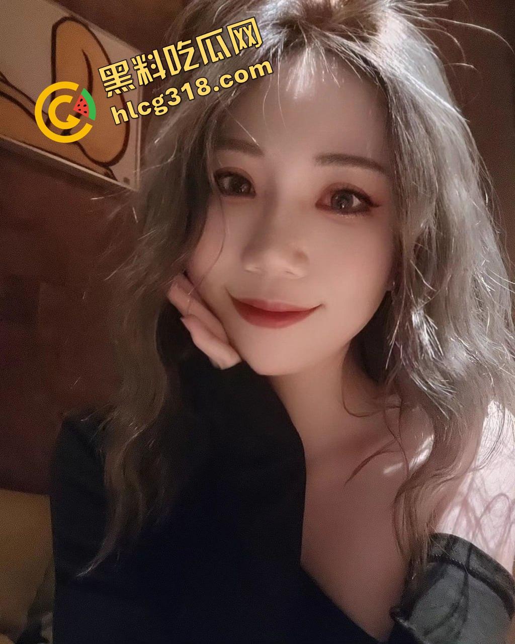 周日约炮敏感肌白丝女大『李延倩』轻揉一下就潮喷，揉两下水喷不停，比吃药还猛这怎么停下来！-6