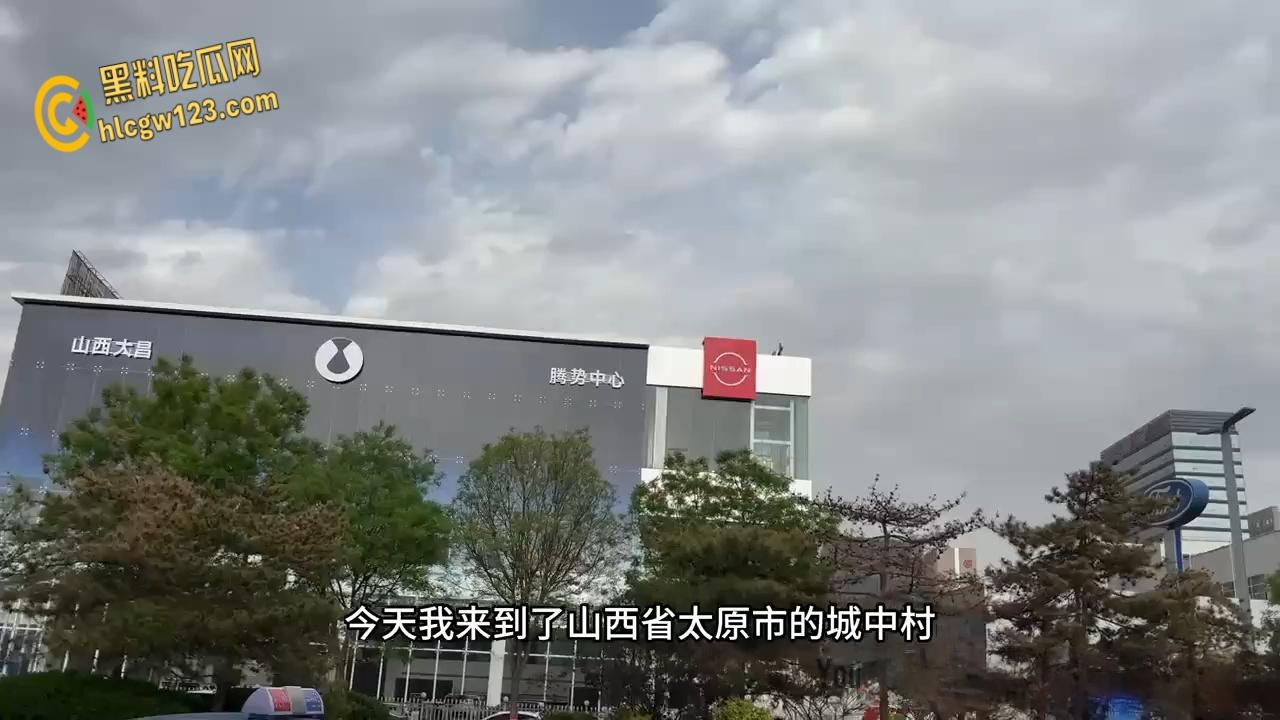 太原城中村爱情小巷,站街女丝袜翘臀勾魂,学生御姐巨乳应有尽有 !-1