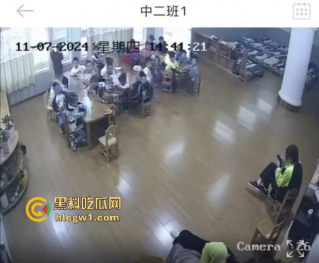 安徽六安幼儿园惊爆虐童丑闻!监控曝光老师暴打多名孩子,家长怒报警!-1