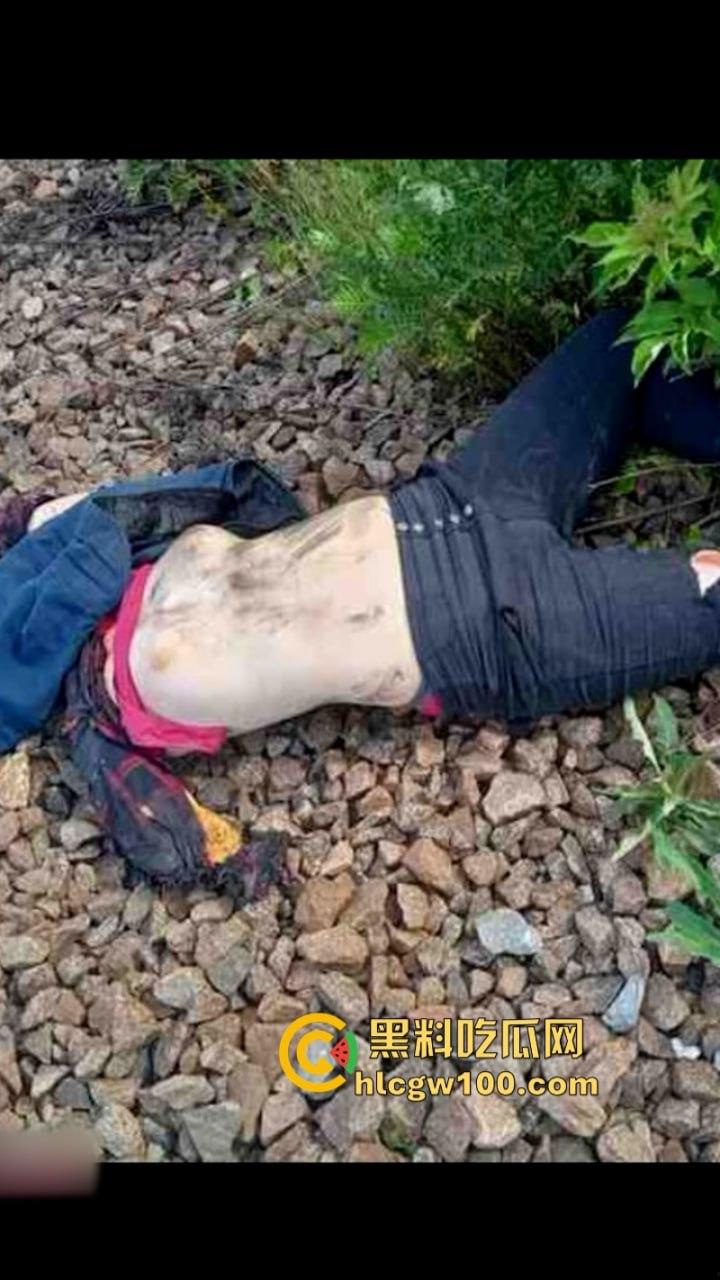 恐怖慎点！花季少女集本献祭 跳楼卧轨头身分离各种血腥自杀场面-12