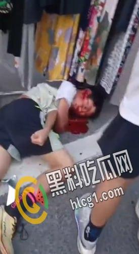 江苏连云港发生一起重大的交通事故！醉酒老头冲撞人群导致7死19伤！现场惨不忍睹！-6