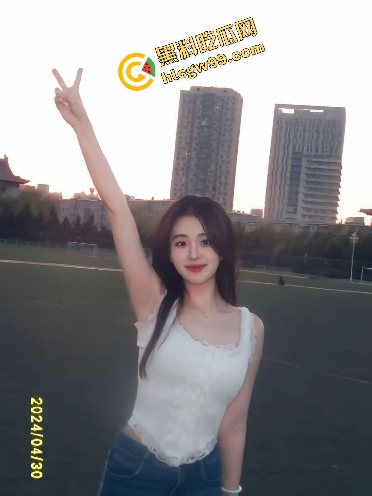 哈工大反差女大露出癖母狗『林楚涵』宿舍内刺激露奶，骚闺蜜帮拍渔网站立后入暴操！独家曝光流出！-2