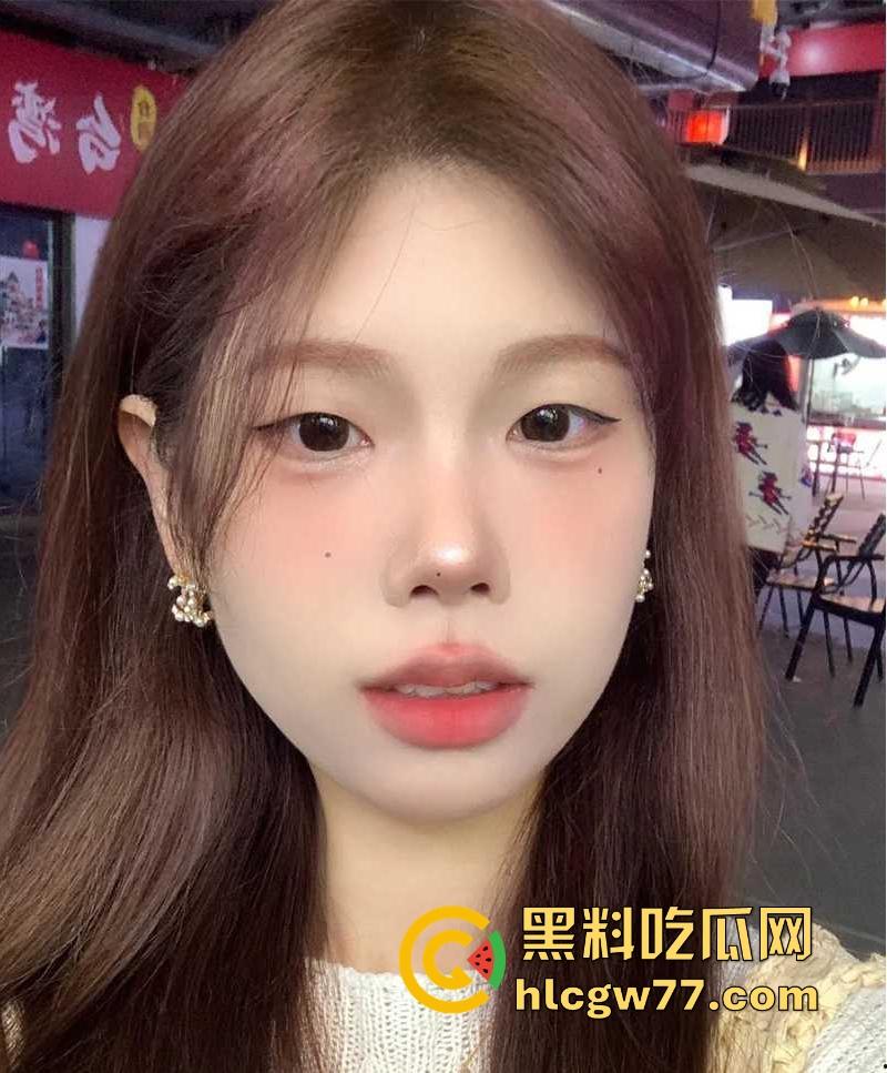 芜湖00后学生妹【孙孙】酒店约炮金主视频曝光 嫩舌乖巧伺候主人肉屌 绝美翘臀被疯狂后入 高潮连连-3