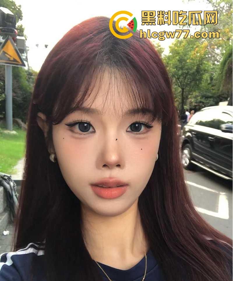 芜湖00后学生妹【孙孙】酒店约炮金主视频曝光 嫩舌乖巧伺候主人肉屌 绝美翘臀被疯狂后入 高潮连连-5