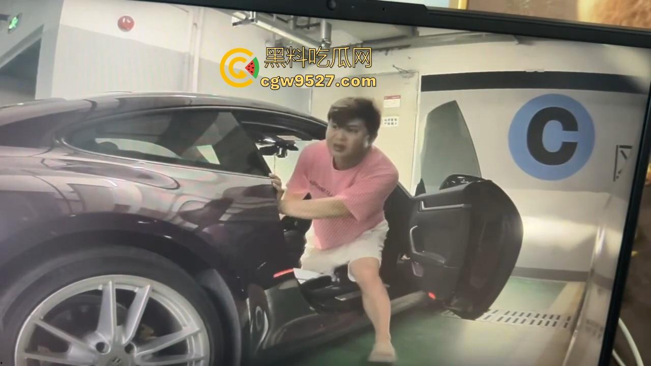 保时捷718车主地下停车场车震被偷拍，有钱人就是好呀，长的不太行但上的女的身材颜值都很好，羡慕！-8