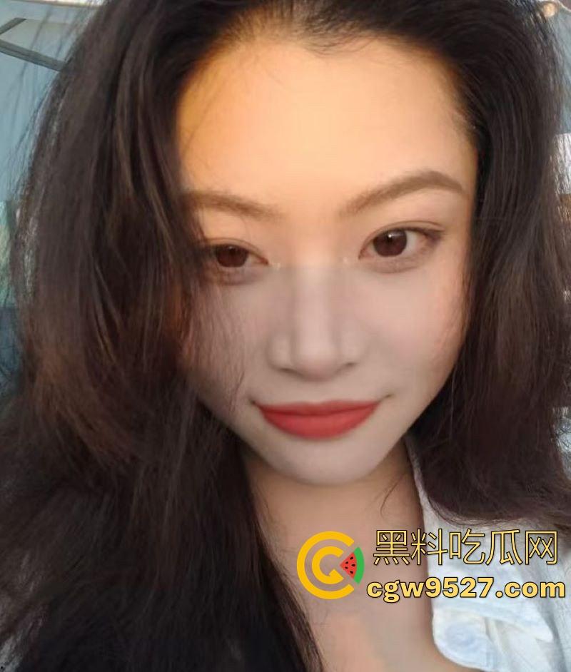 山东大学微胖尤物【李子奇】性爱视频曝光，高挑身材C杯黑丝，妖艳诱惑，淫乱生活震惊全网！-3