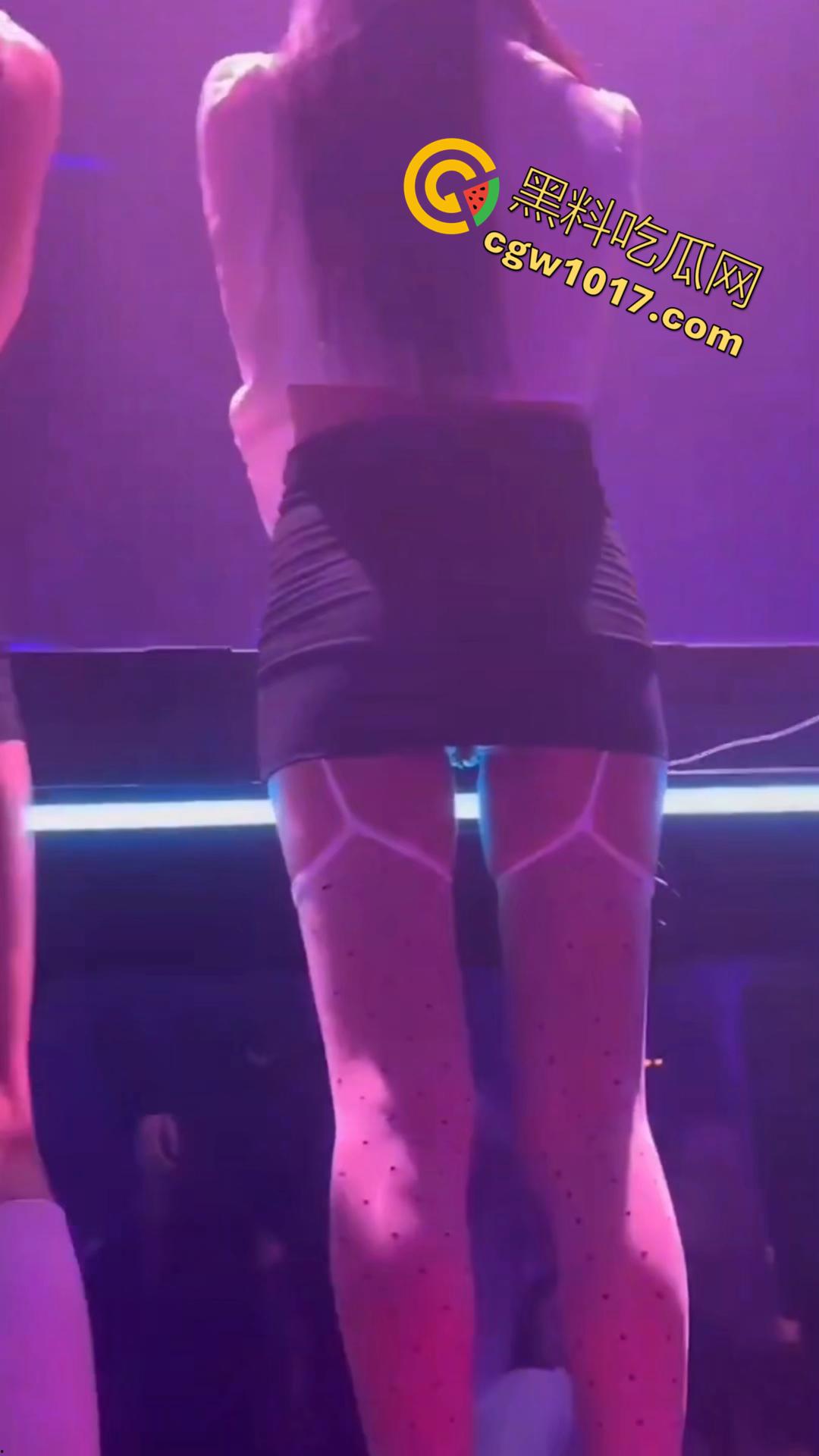 夜店骚DJ被操到潮吹,夜店DJ千千万 花钱能操一大半 抖音风爆操DJ混剪,快来认认有没有你当地的网红DJ!-1