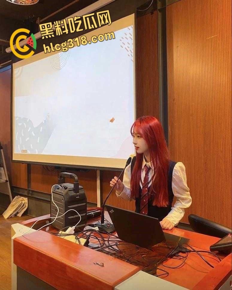 丹阳高颜值学生妹，作为学生会的代表， 不料私生活极却做一个好典范，只求射逼里不射嘴里！-2