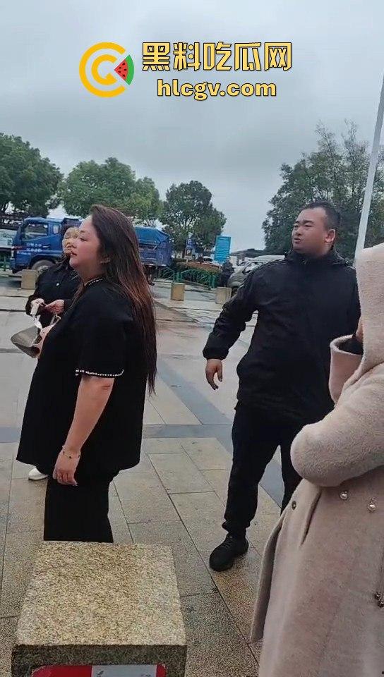 苏州张家港双山岛事件引发争议!四个小孩溺水,父母不救只等救援,网友怒批:自己孩子都不管?-8