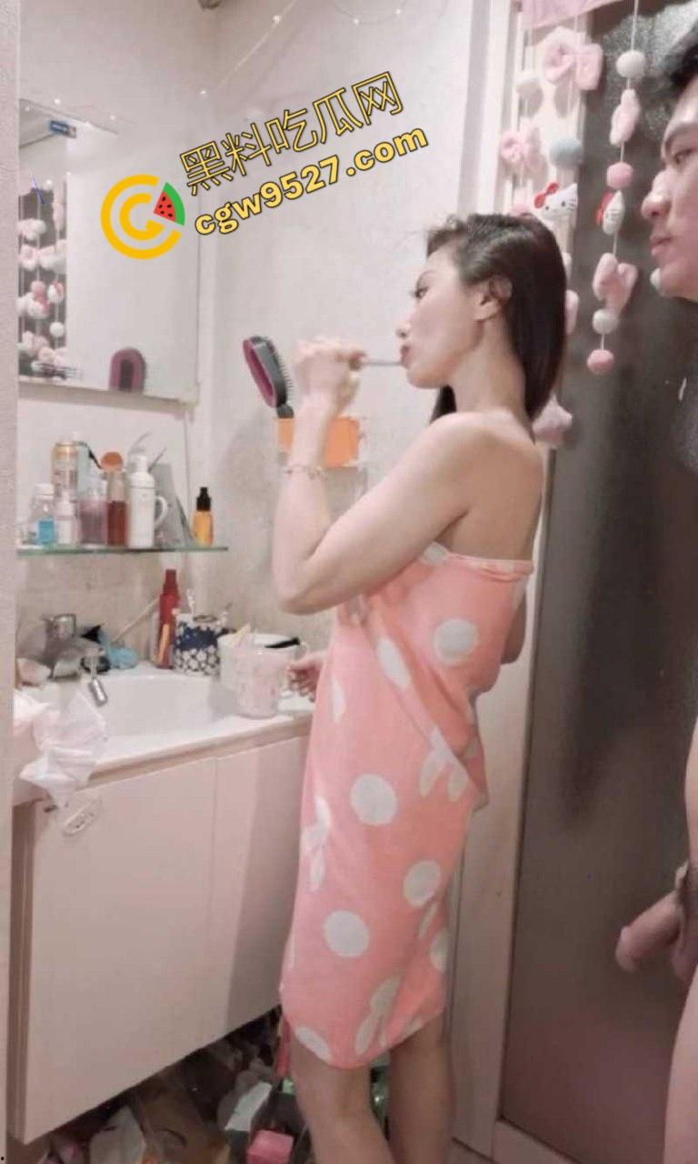 江苏新婚夫妻激情不断！洗漱间疯狂做爱自拍泄密，巨乳翘臀被后入爆操，画面堪比岛国大片-12