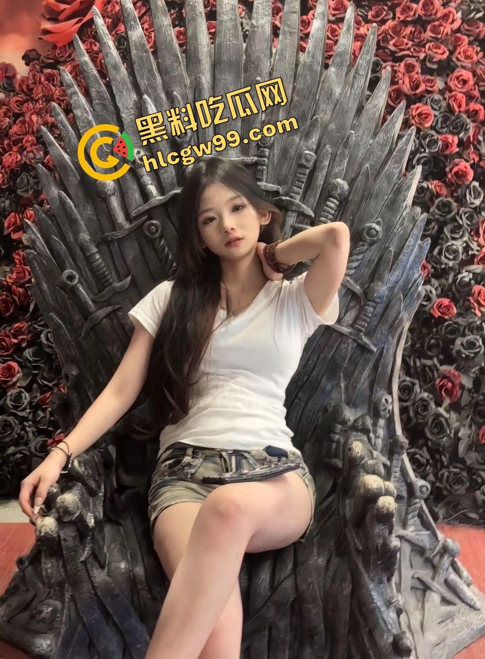 鲁迅美术学院清纯反差学生【李依伊】白皙嫩体黑丝抽插骚穴娇喘，分手遭曝光淫荡性爱 独家流出！-4