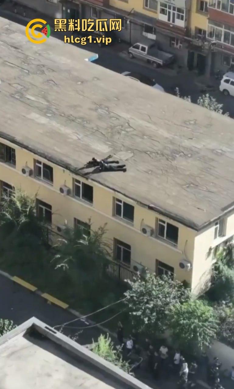 遇见专业选手了！长春杀警夺枪大案 大量武警及狙击手出动！-7