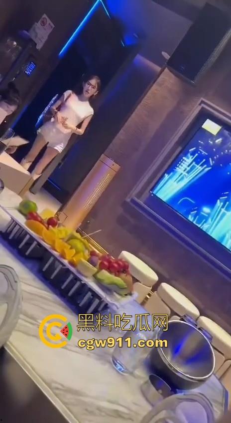 非诚勿扰海选现场！顶级女嘉宾，礼貌入场挑选，颜值身材质量都好高，替瓜友跪求地址！-1