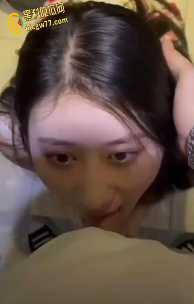 浙江农林校花吴梦鑫惊爆丑闻！清纯女神变金主骚宠，口交颜射看着就泄火 !-4