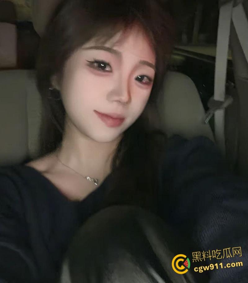 山东临沂颜值御姐【杜思涵】，初入社会失业空虚，被精神小伙趁虚而入，后入猛干口交内射，又一个堕落的小母狗 !-4